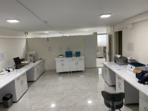 آزمایشگاه دکتر بزاز
