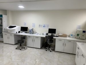 آزمایشگاه دکتر بزاز
